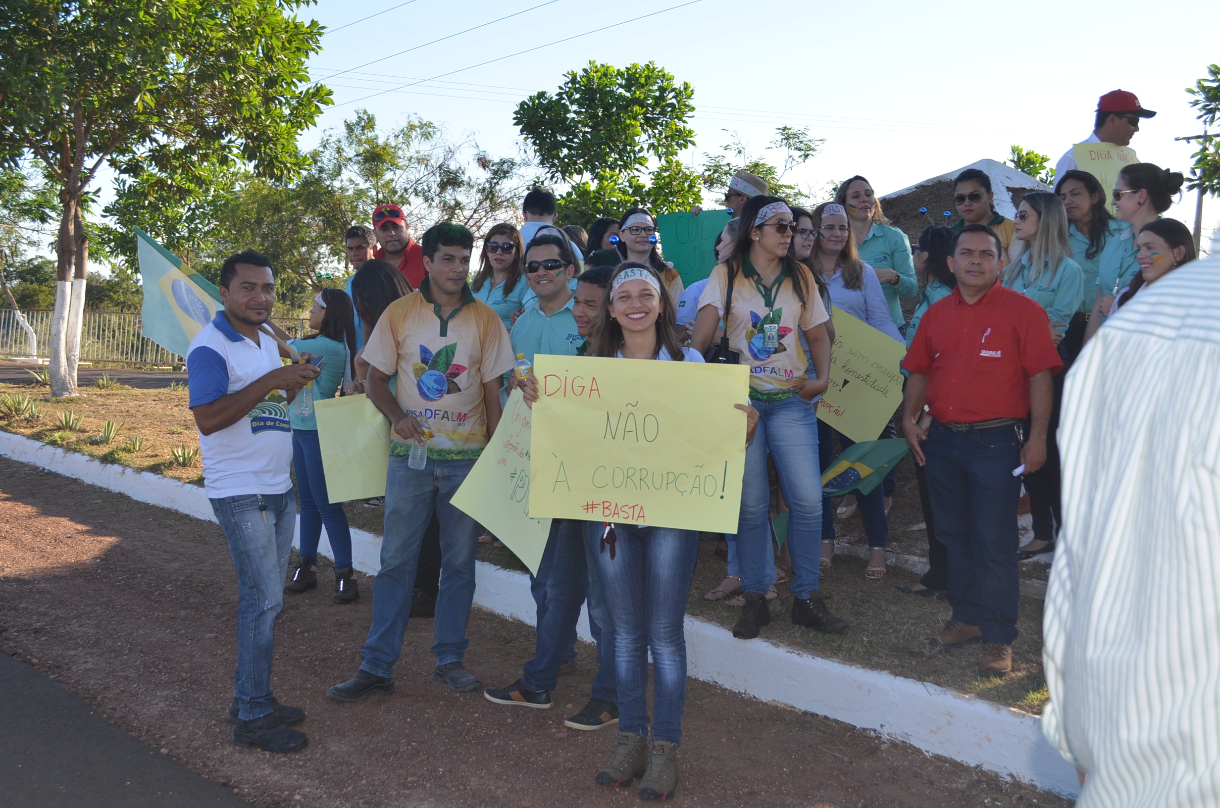 A Associação de Colaboradores Risa – ACOR  juntamente com a Risa SA faz grande manifestação em Balsas – MA em prol de um país sem corrupção