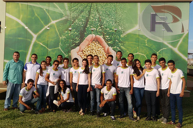 RISA Fertilizantes Uruçuí recebe a visita de alunos do IFPI