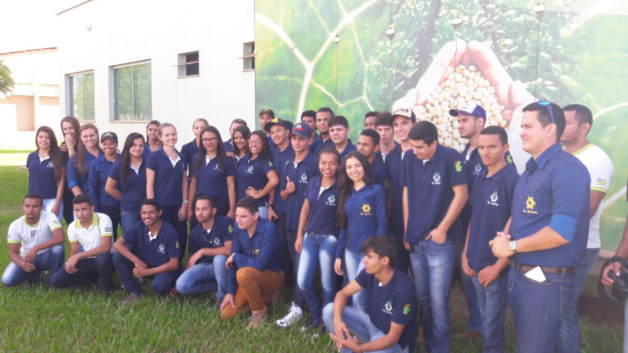 Visita do IFPI de Uruçuí no complexo RISA em Uruçuí